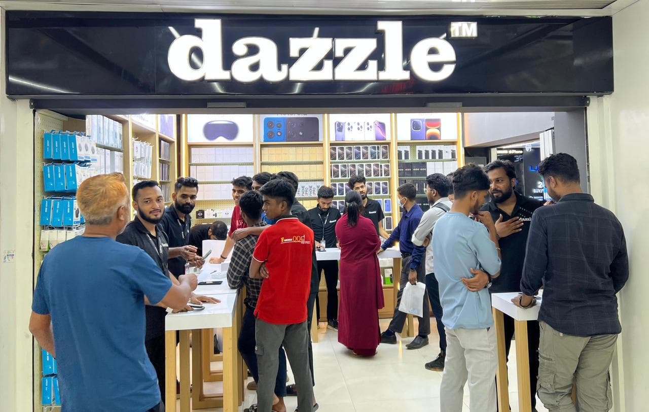 Bashundhara City B1 (Smartphones & Gadgets ) dazzle-bashundhara-city-branch